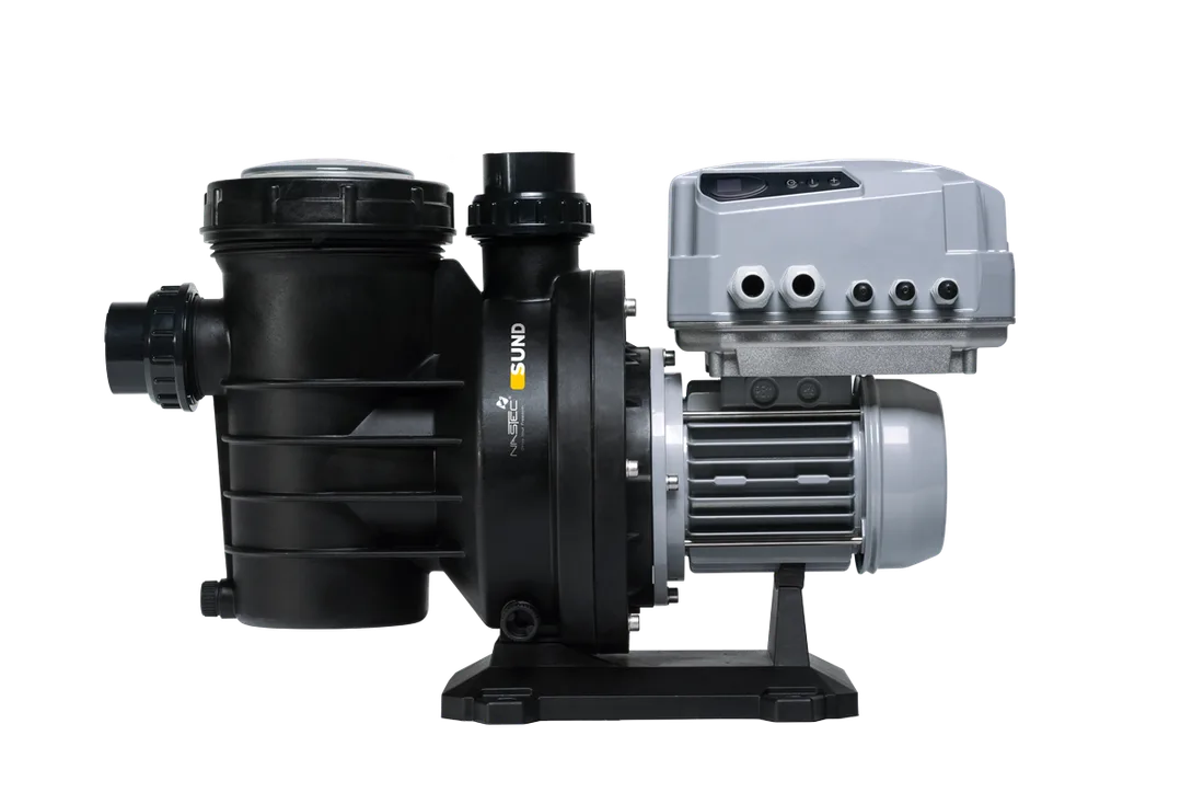SUND – All-purpose pump with integrated variable speed control for water, circulation and demanding environments. Can be powered by solar energy, grid power or generator with the correct setup, and is suitable for fresh water, chlorinated water and salt water